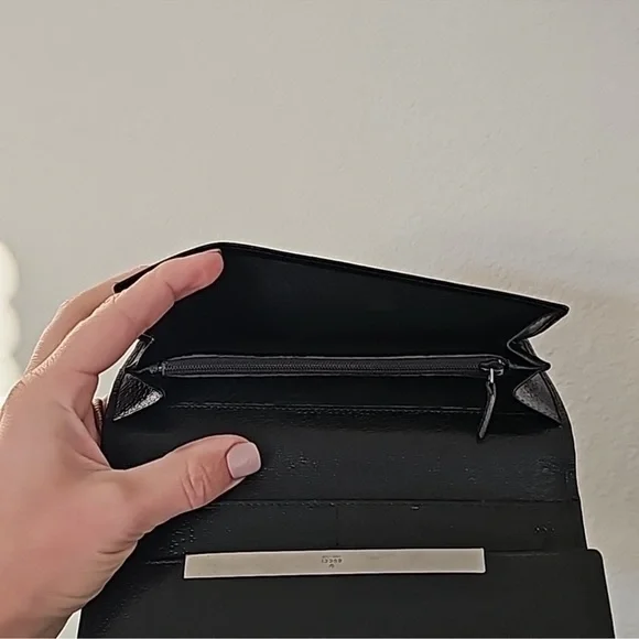 Gucci Trifold Long Wallet - Picture 8 of 10